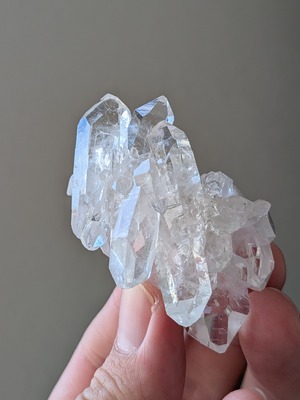トマスゴンサガ水晶 ⭓ クラスター ⭔ ブラジル・ミナスジェライス州産