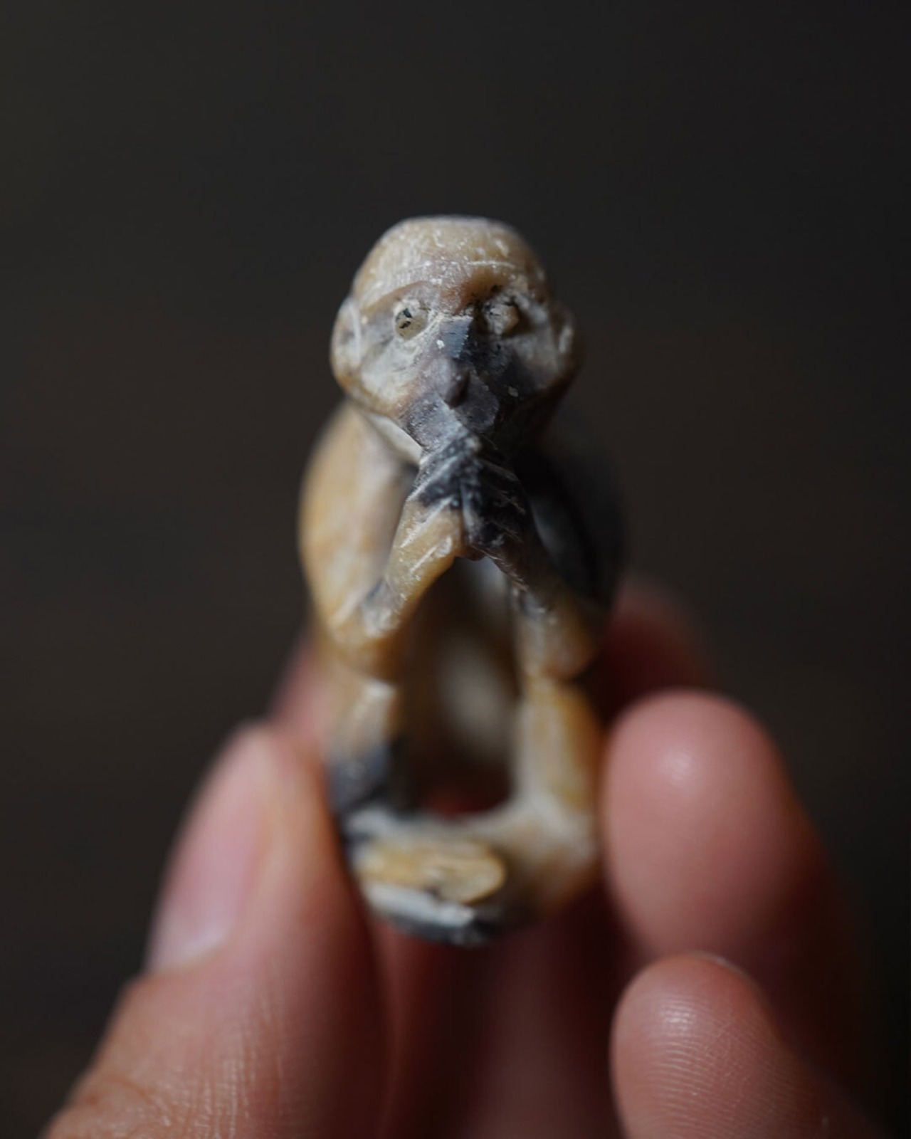 根付　言わ猿　石彫