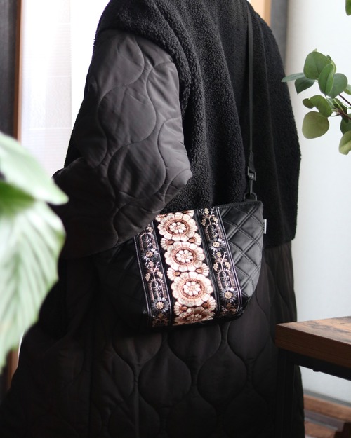 キルティングショルダーバッグ  01（BLACK）