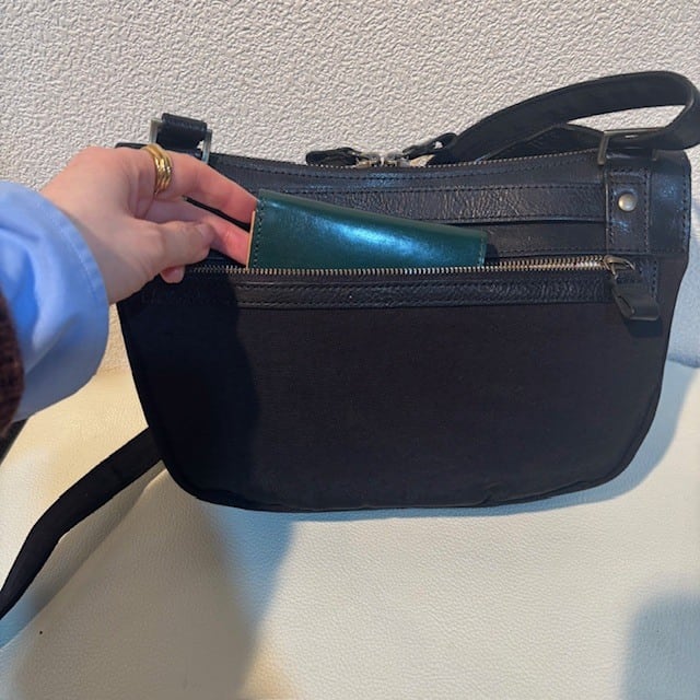 B.stuff　ナイロンコンビショルダーバッグ(クロ)