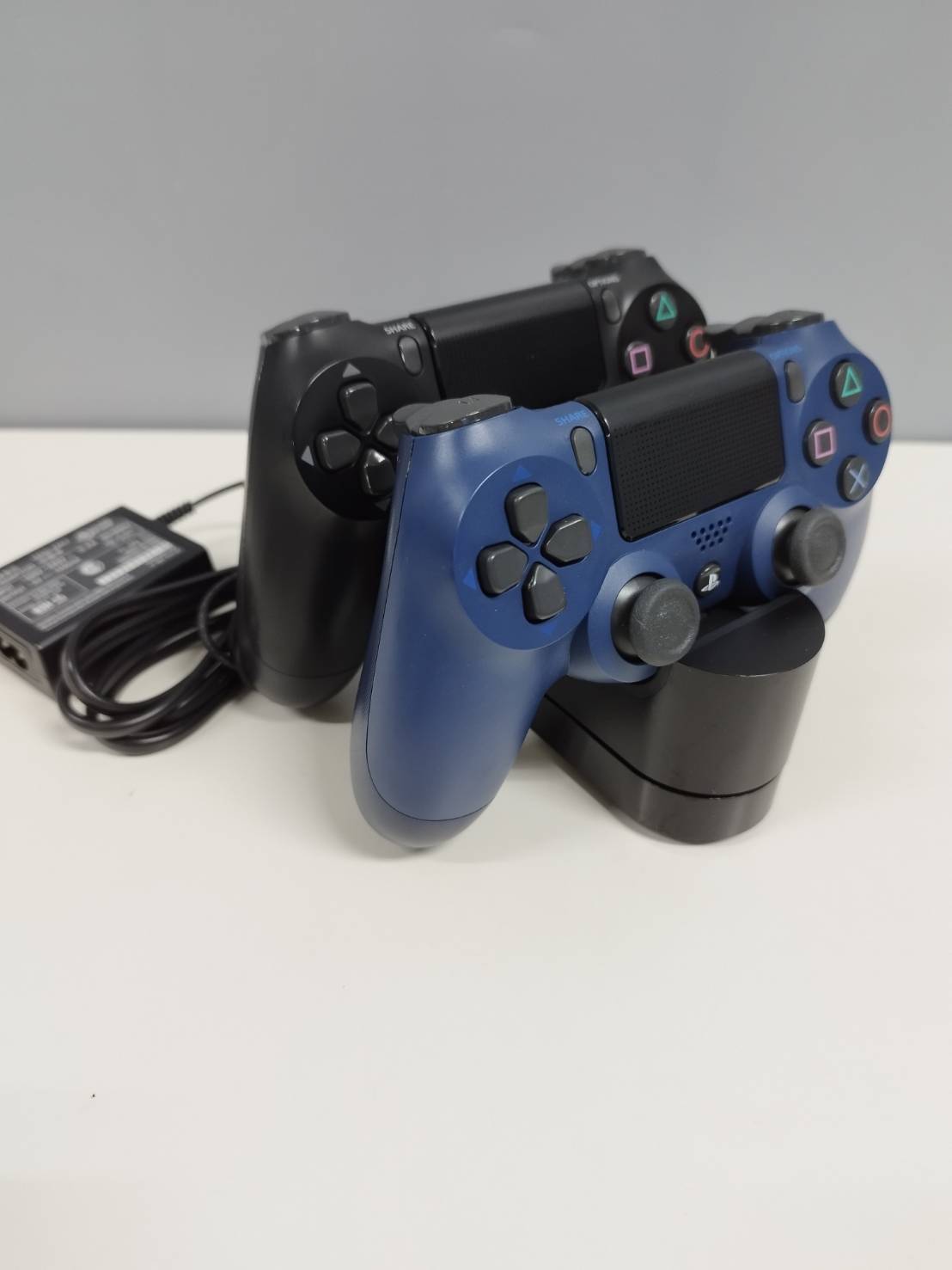 PSVR CUH-ZVR2（カメラスタンドが破損しております） ゲームソフト