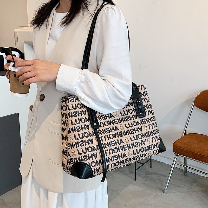 大容量ネットセレブトートバッグレディースバッグ2020秋冬新ファッションオールマッチビッグバッグプリントワンショルダー脇の下バッグ Tiancai_Wing_Bag6214668759