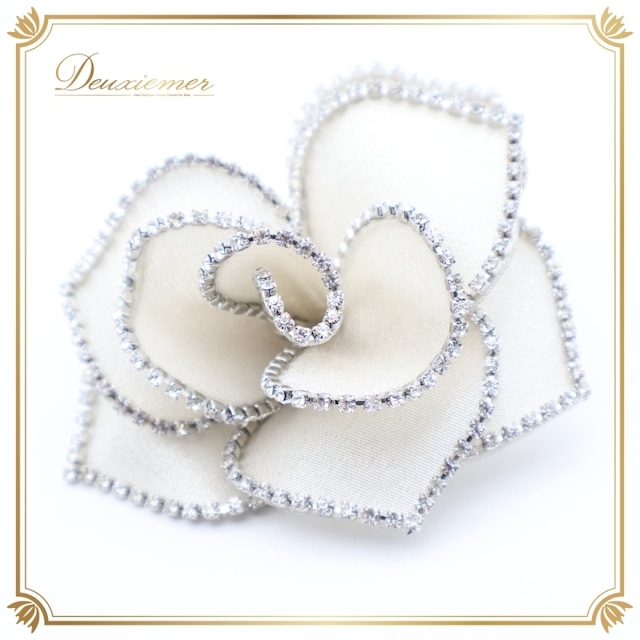 vendome boutique ヴァンドームブティック ブローチ 薔薇 花 シルバー ホワイト系 シルバー系 フォーマル 正装 ダンス パーティ 発表会 小物 飾り 装飾 アクセサリー 入学式 卒業式 小道具 飾りつけ 結婚式 おしゃれ 上品 レディース 華やか かわいい vendome boutique ヴァンドームブティック ブローチ 薔薇 花 シルバー ホワイト系 シルバー系 フォーマル 正装 ダンス パーティ 発表会 小物 飾り 装飾 アクセサリー 入学式 卒業式 小道具 飾りつけ 結婚式 おしゃれ 上品 レディース 華やか かわいい