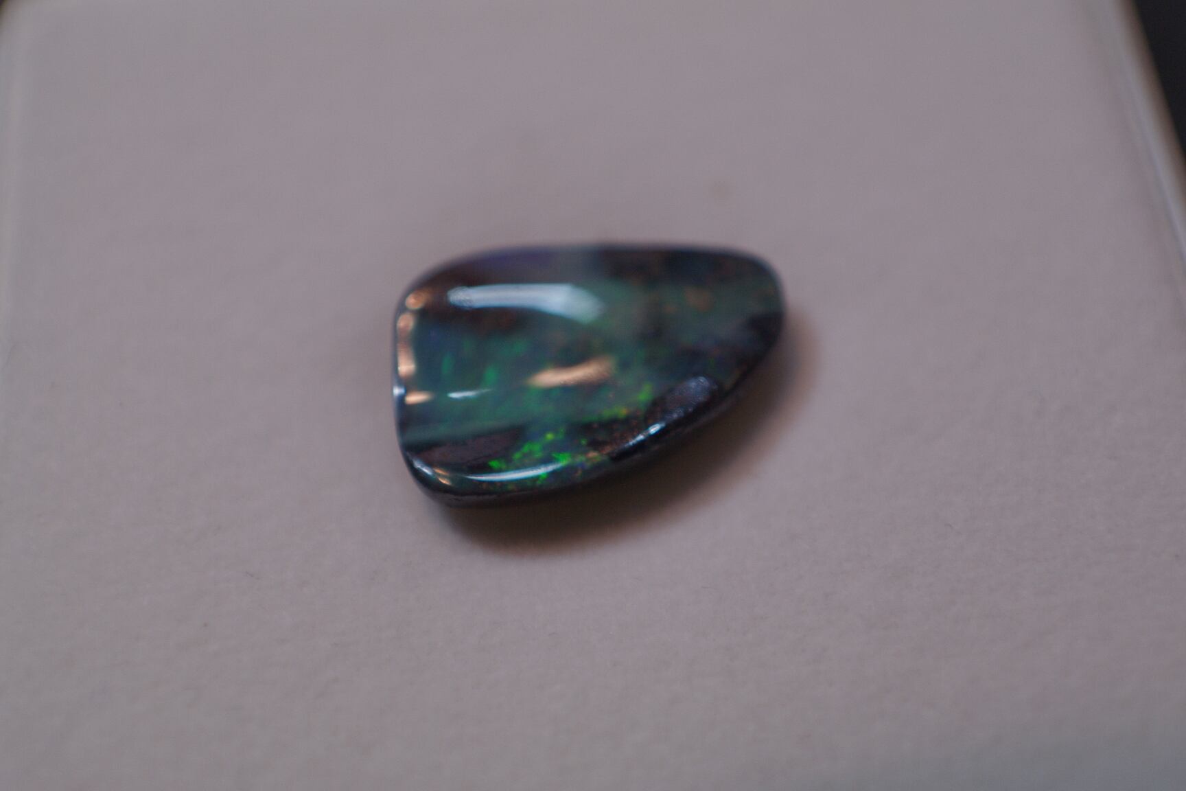 天然ボルダーオパール 4.97ct オーストラリア産出 | 宝石ルース 