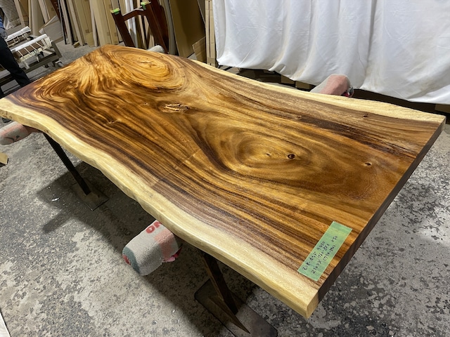 モンキーポッド9430　一枚板無垢 乾燥材　2300ｘ760-880ｘ50mm カウンター　センターテーブル　ダイニングテーブル