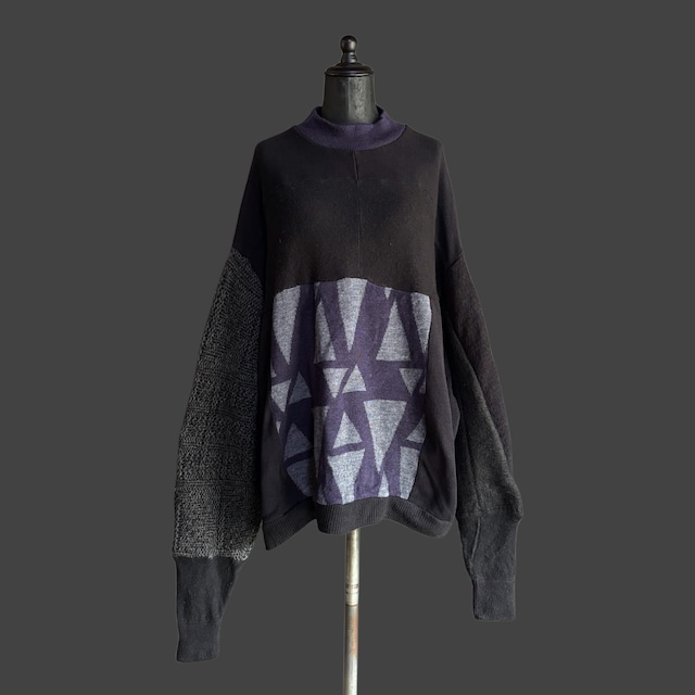 PANEL KNIT SWEATER – BLACK / PURPLE