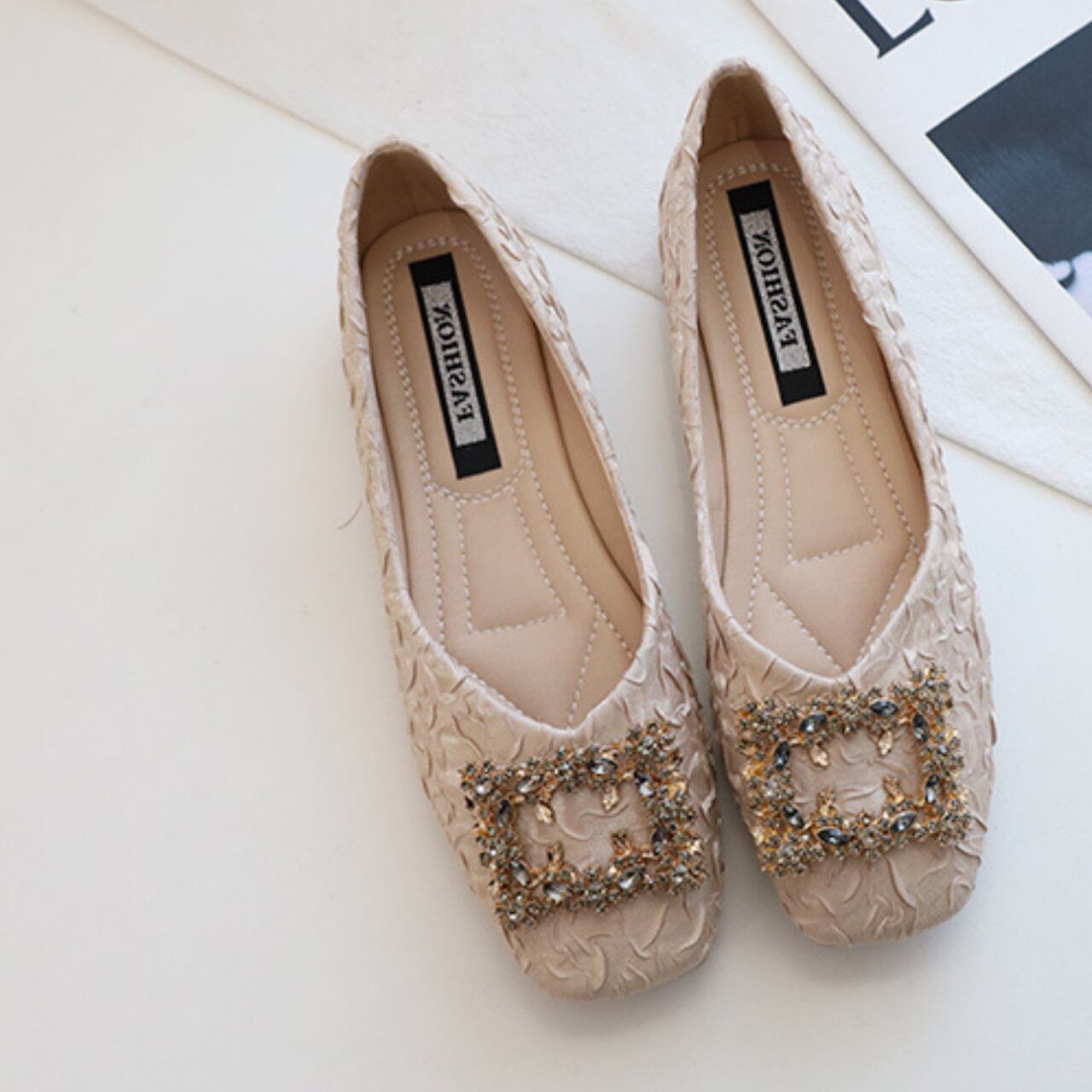 スクエア バックル フラットシューズ -ベージュ