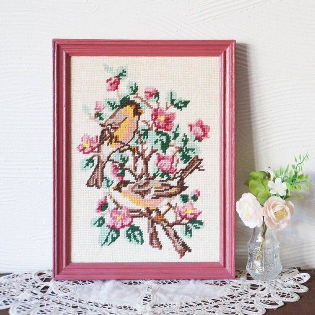 フランス　刺繍フレーム〈2羽の鳥と花〉