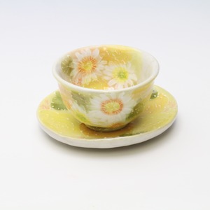 黄彩色絵花　茶菓セット [碗／径9.0×高5.3cm・皿／12.5×11.3cm]【陽だまりの小さなお茶会】