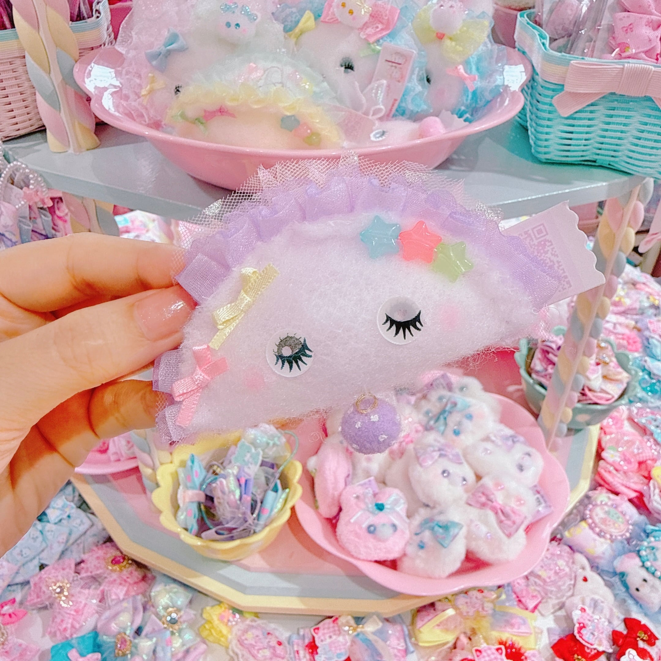 【M4】69-13ウインクするよ♪メルヘン餃子ヘアクリップ