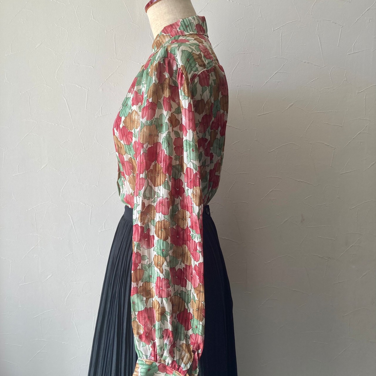 ゆるり花柄ブラウス 昭和レトロ 古着 used | 古着と雑貨のお店 BALALAIKA