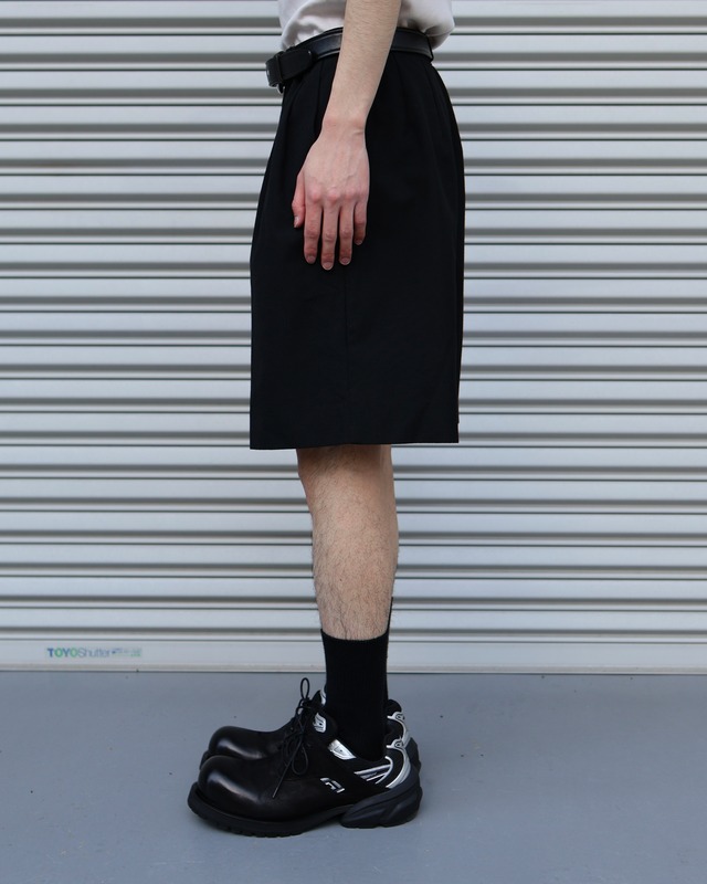 2 tuck wide shorts