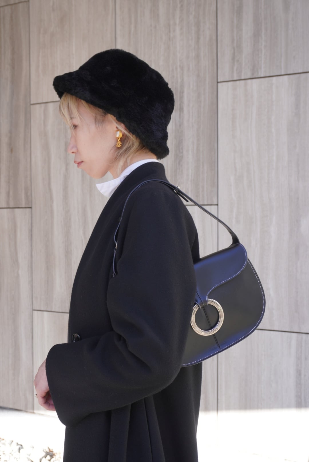 LOEWE ロエベ ショルダーバッグ ブラック サークルモチーフ ロゴ