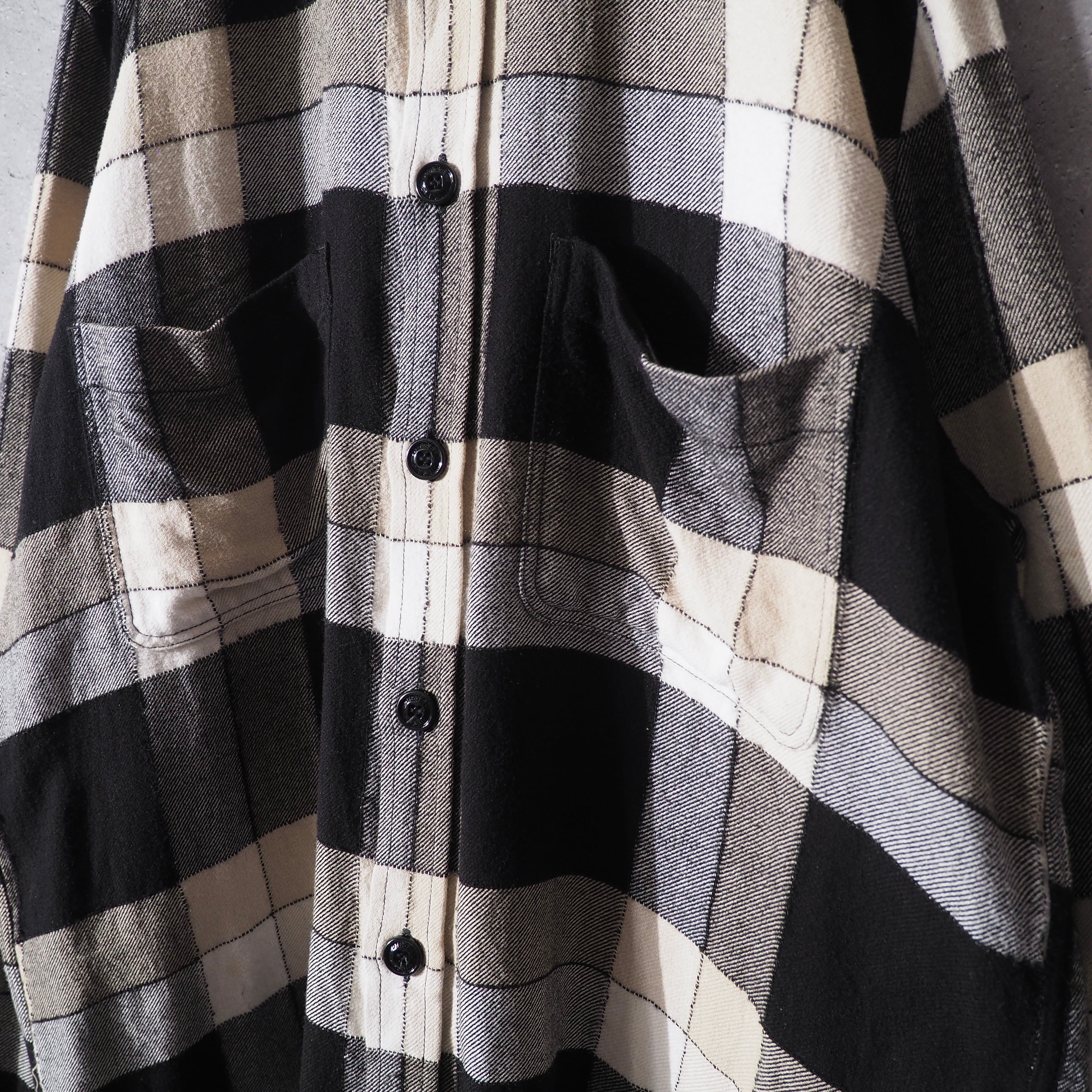 " DIESEL " Irregular Stitched × Embossed Monotone Check Shirt