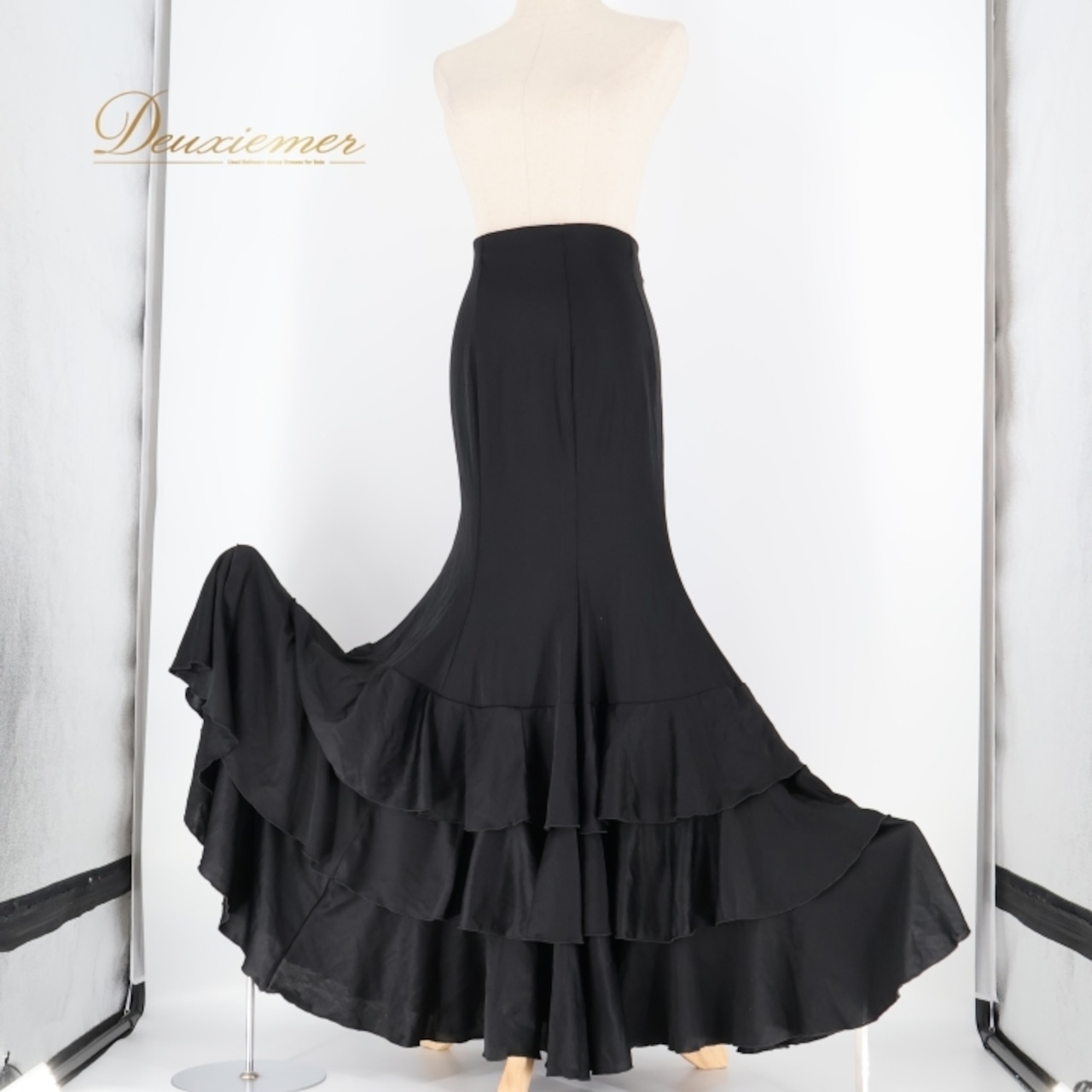 フラメンコ 衣装 ファルダ スカート 黒 無地 ハイウエスト ボランテ フリル ダンス prima boutique プリマブティック パーティ 発表会 レッスン 練習着 ブラック系 フリルスカート ダンス衣装 スカートファルダ ストレッチ素材 シンプル スタイリッシュ 大人女性用 ダンスレッスン 発表会用衣装 フラメンコスタイル おしゃれ 伸縮性