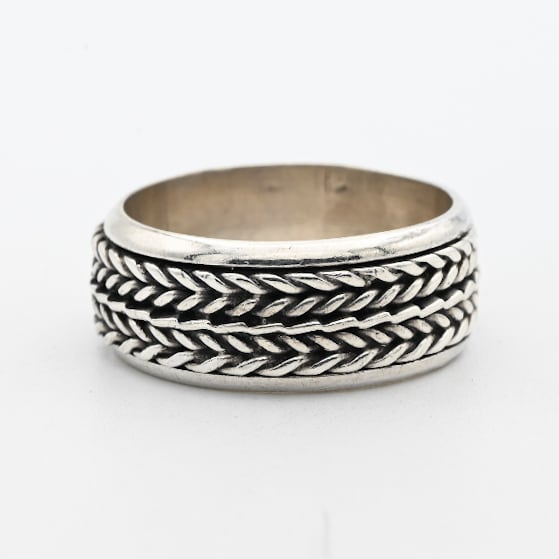 Cutting Out Double Cables Design Spinner Ring #11.0 / Denmark