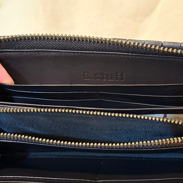 次回入荷分より値上げになります。B.stuff　Wメッシュのお財布