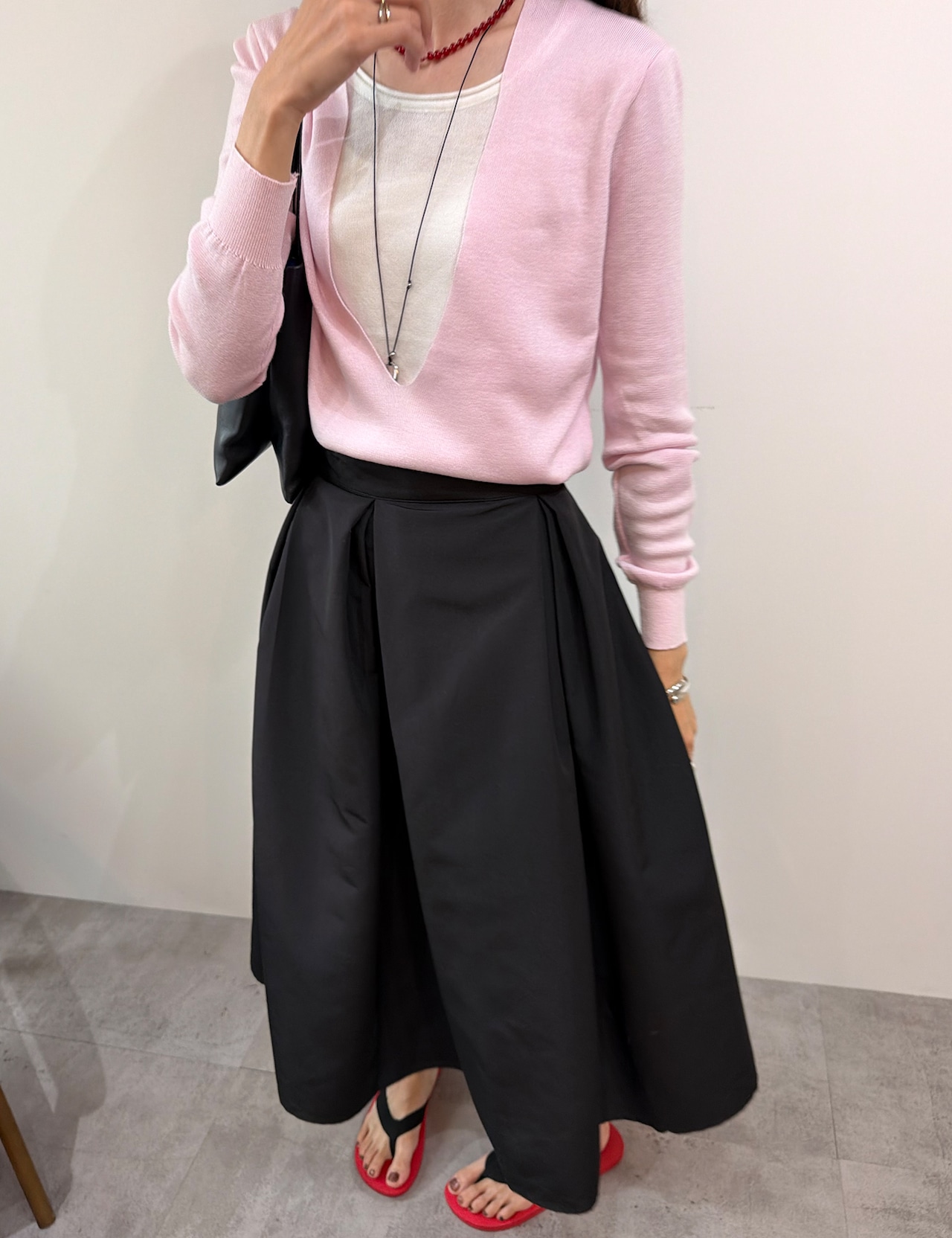 【新作5%OFF・3日間】Deep-Vneck Layered Knit_2colors