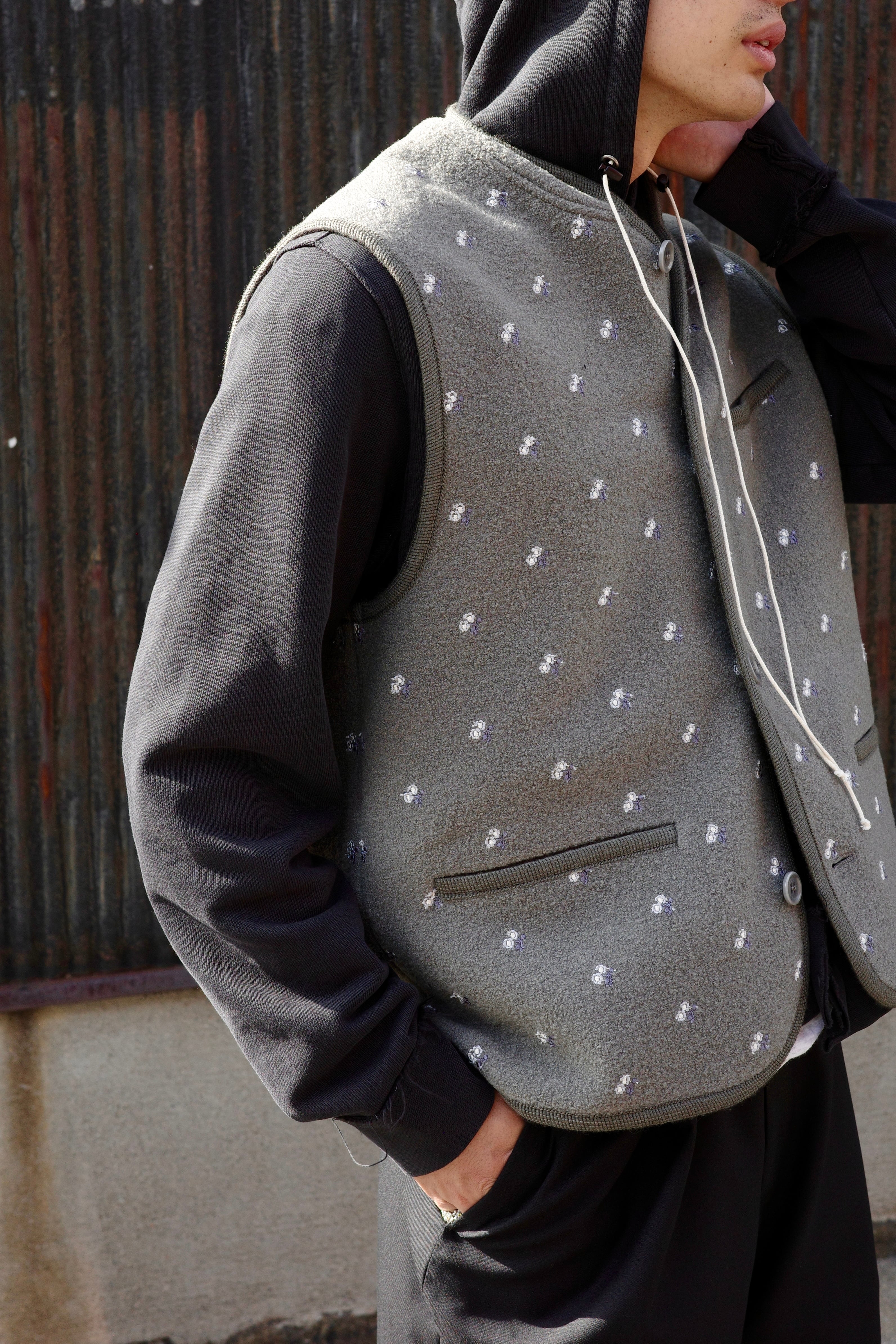 RIER【WALKER GILET -CAMOSCIO FLOWERS DENSE- 】 | lloomm