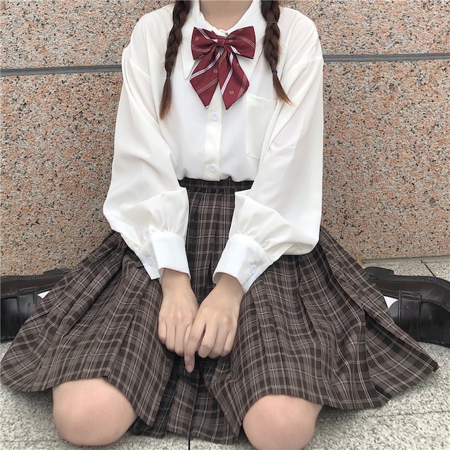 With U ゴスロリ系 ゴシック ロリィタ ソフト 甘め ブラウス 白シャツ 蝶ネクタイ付き JK 制服 かわいい  原宿ファッション