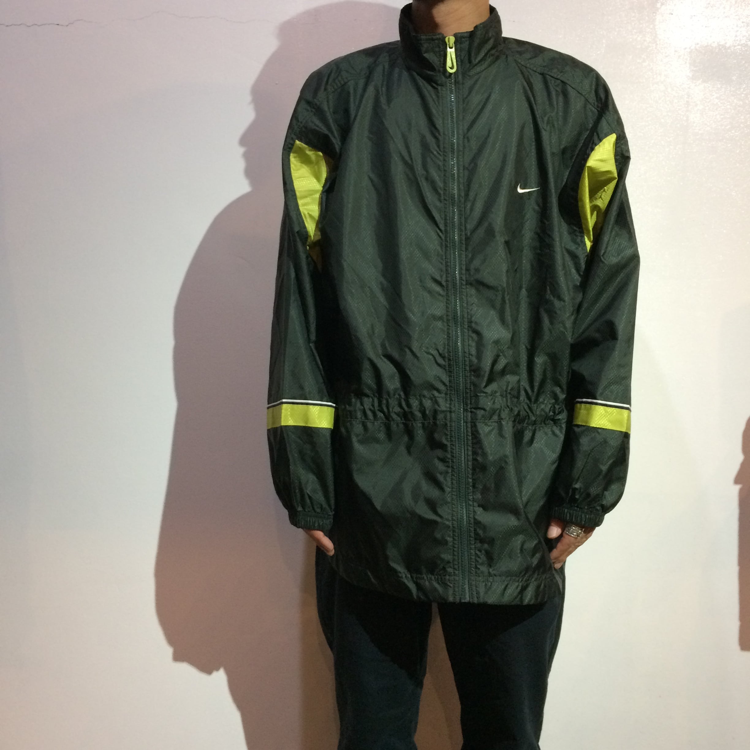送料無料』 NIKE ナイキ 切り替えジップアップブルゾン L カーキ