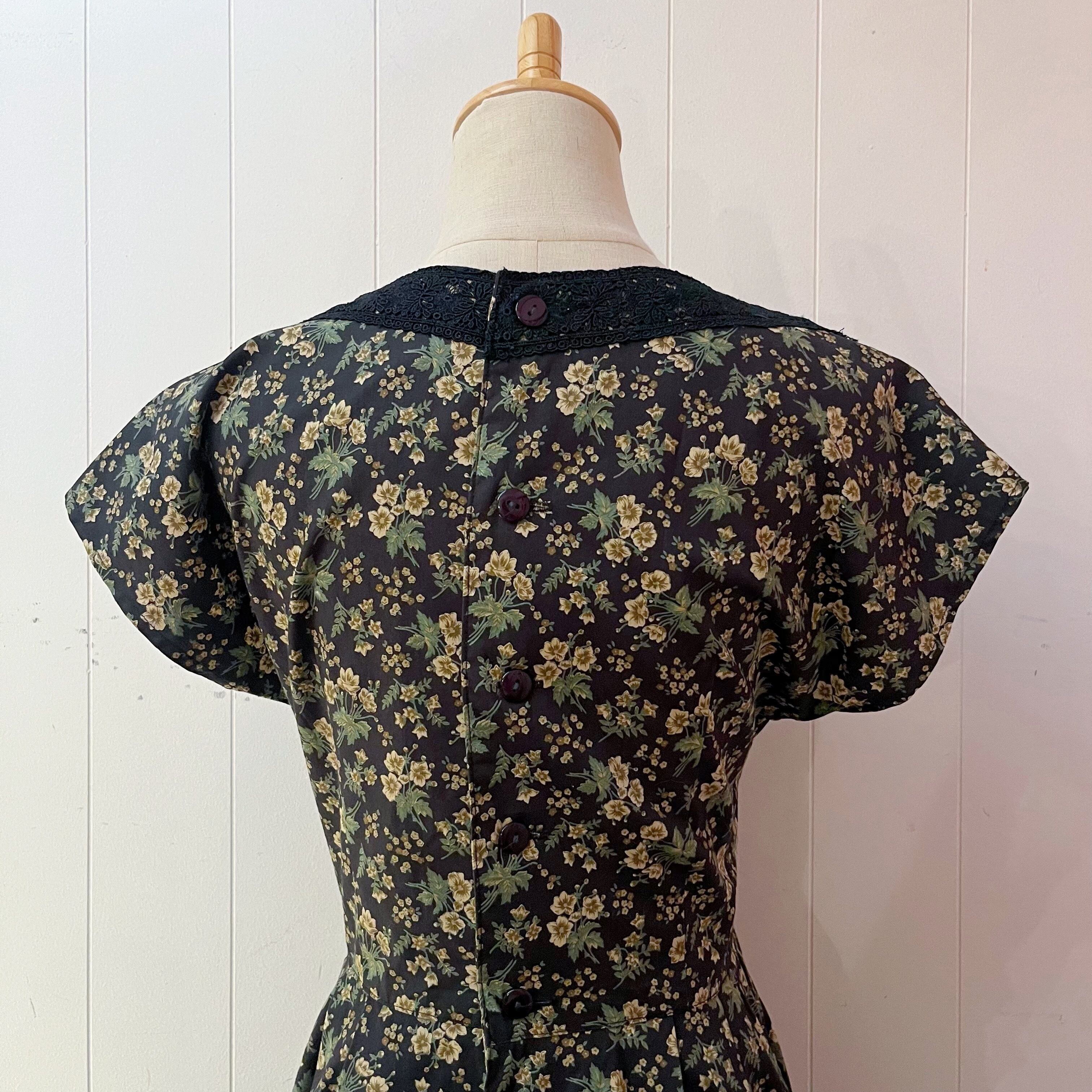black lace flower tuck one-piece