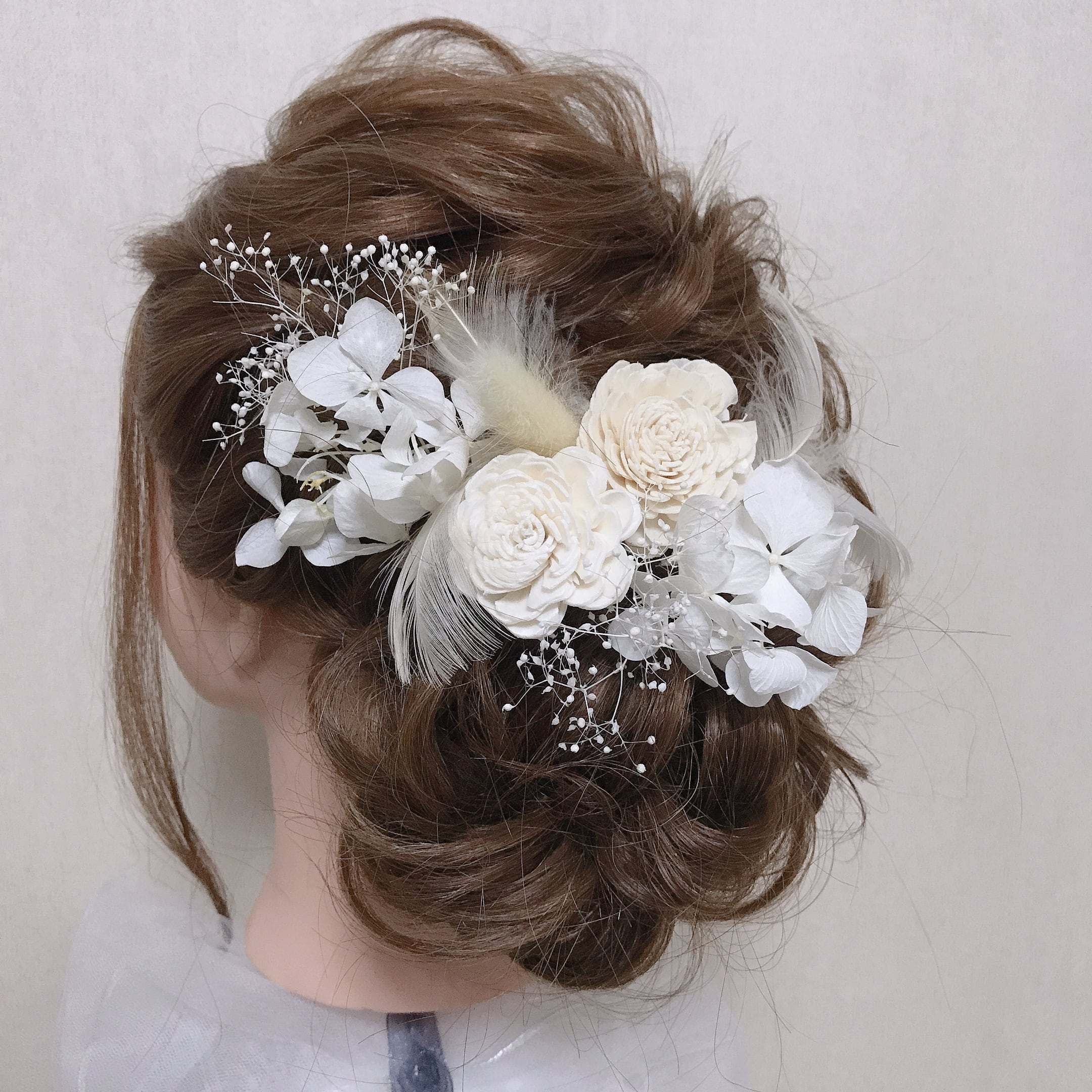 在庫あ新品 プリザーブドフラワー 髪飾り ヘッドドレス ヘアアクセサリー 結婚式 卒業式の通販 by mimosa's shop｜ラクマ 