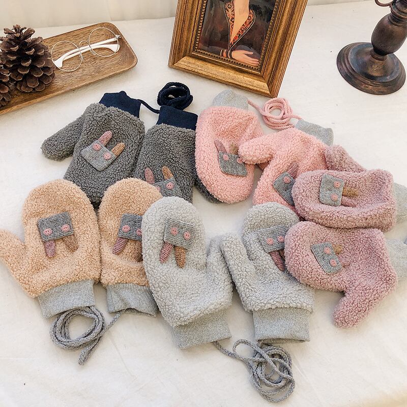 グローブ ウィンターベルベットホルター 大人ガーリー スウィート キュート カジュアル 冬物 ブラック・アイド・ピーズ20136058006