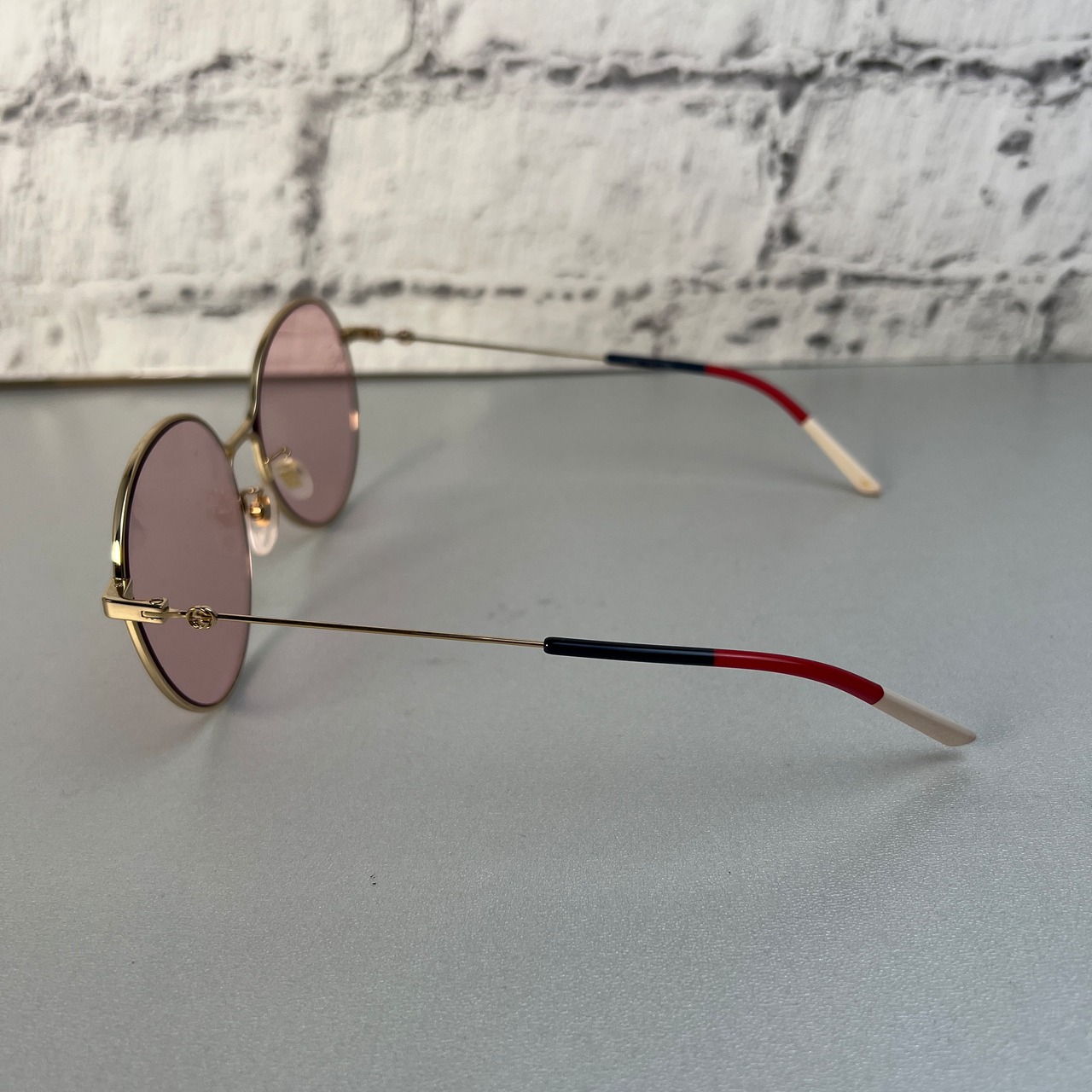 【最終処分SALE】GUCCI グッチ  GG0395SK ゴールド×トリコロール サングラス レッド A-8864