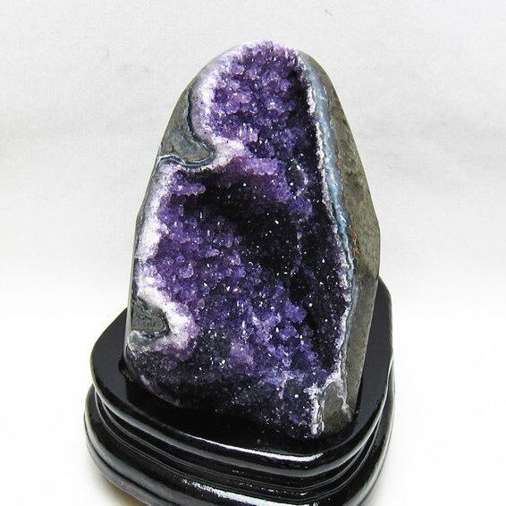 1.3Kg アメジスト クラスター ウルグアイ産 アメジスト 原石 amethyst 台座付属 一点物 182-8736