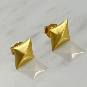 CME-8G Dia Stud Earrings