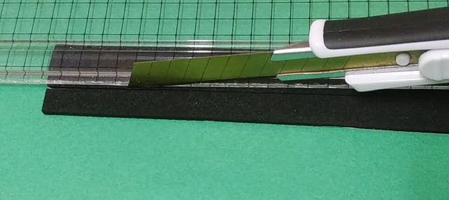 ホビー用素材シリーズ　02「発泡ゴムシート（帯状・粘着テープ付）」10枚1セット