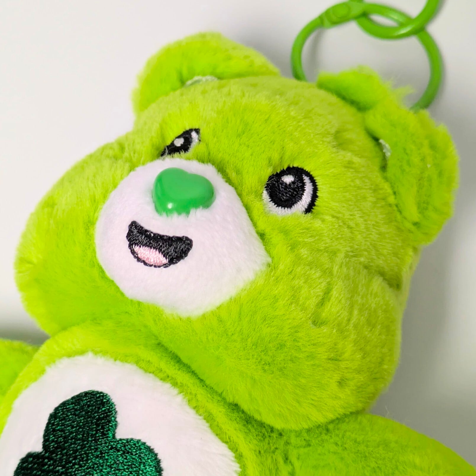 【 Care Bears（ケアベア）】 『 Good Luck Bear グッドラックベア 』ぬいぐるみキーホルダー / plush keyholder〚アメリカン雑貨 アメトイ〛