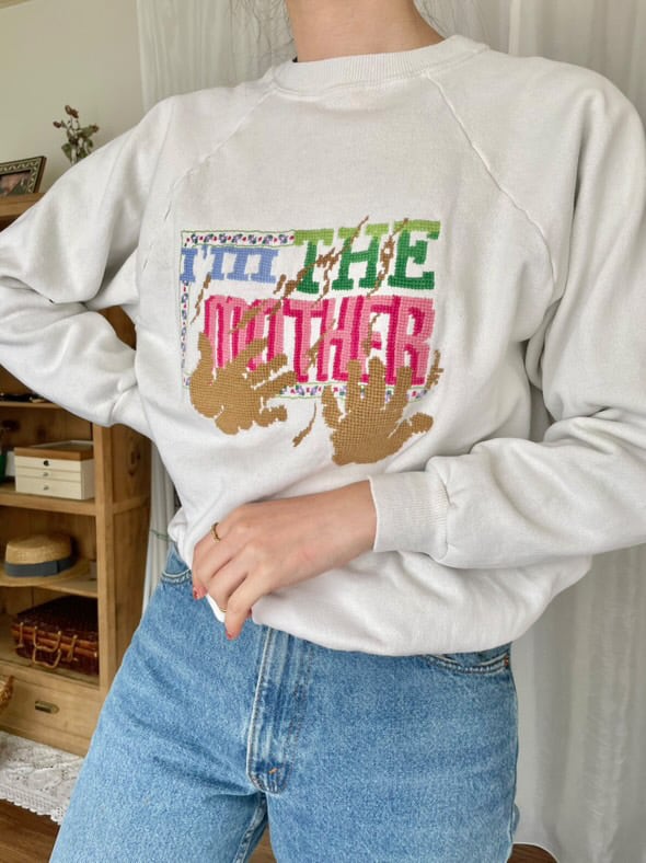 〈otoe.oさま専用〉刺繍トレーナー