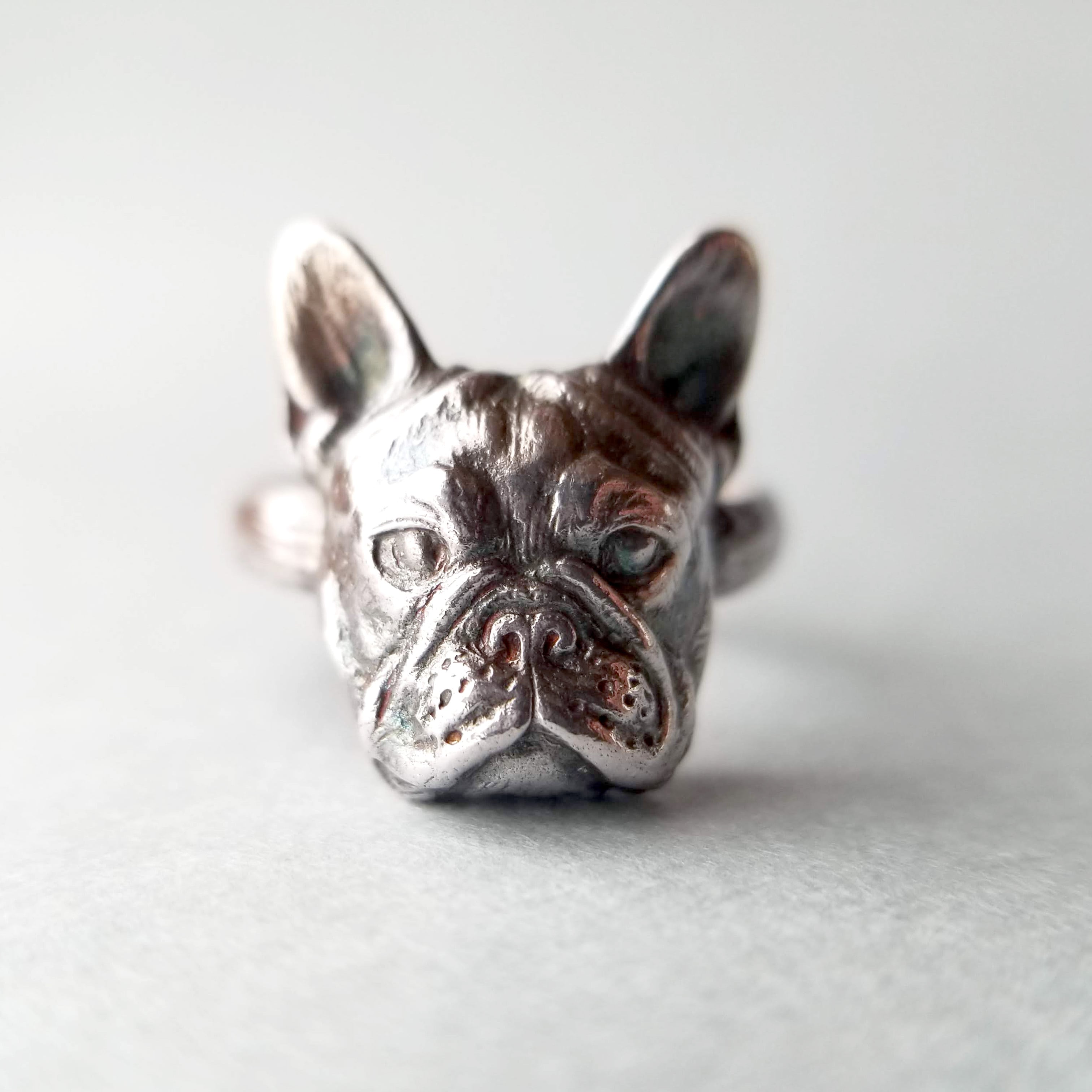 ハンドメイド パグ フレンチブルドッグ 犬シルバーリング指輪 silver925 フレンチブルドッグのシルバーリング no.001 しがみつく前足デザイン