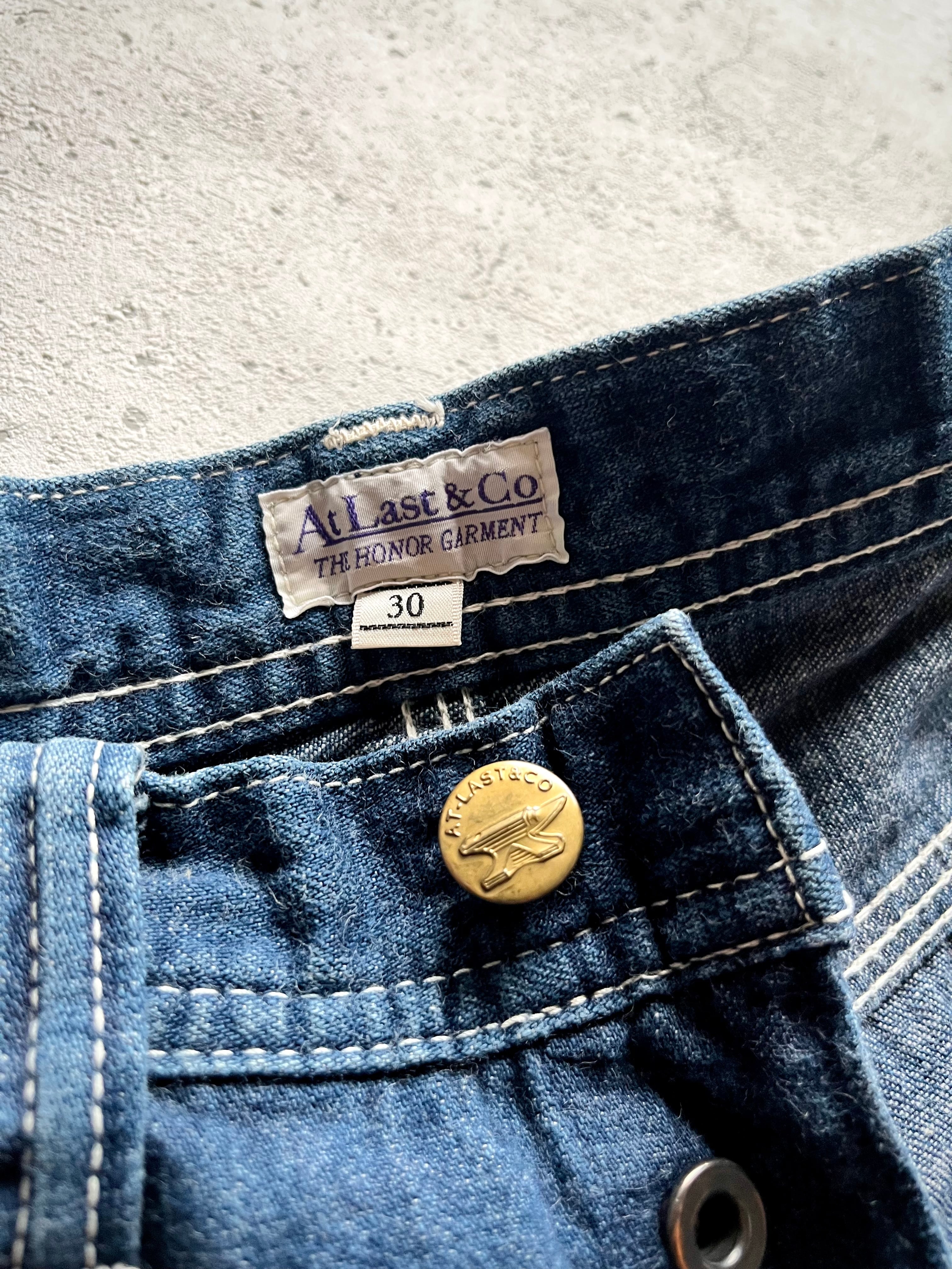 MADE IN JAPAN “At Last & Co” INDIGO DENIM PAINTER 40s-STYLE MADE IN JAPAN “At Last & Co” INDIGO DENIM PAINTER 40s-STYLE