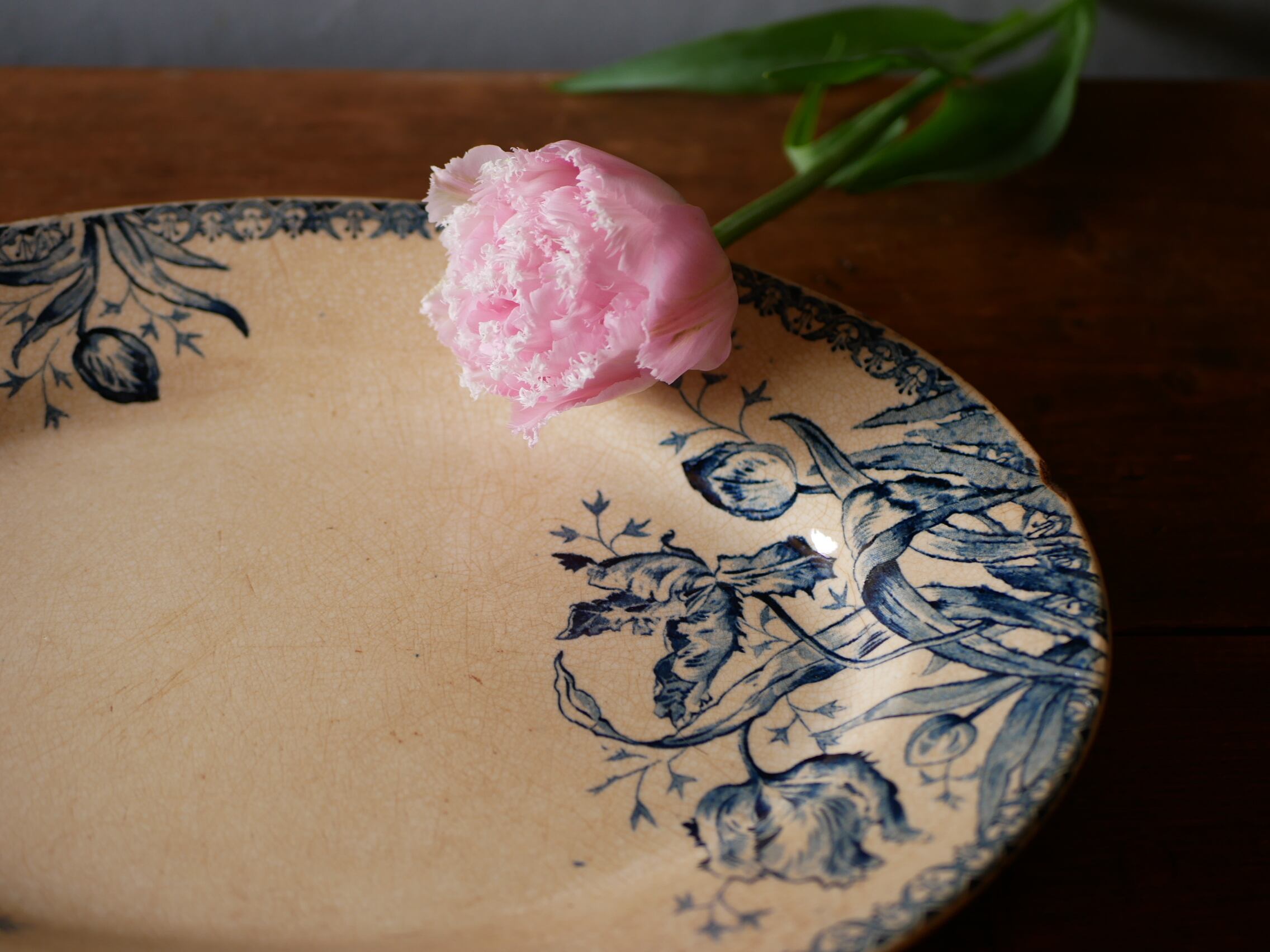 チューリップ柄の大皿 フランスアンティーク ブロカント