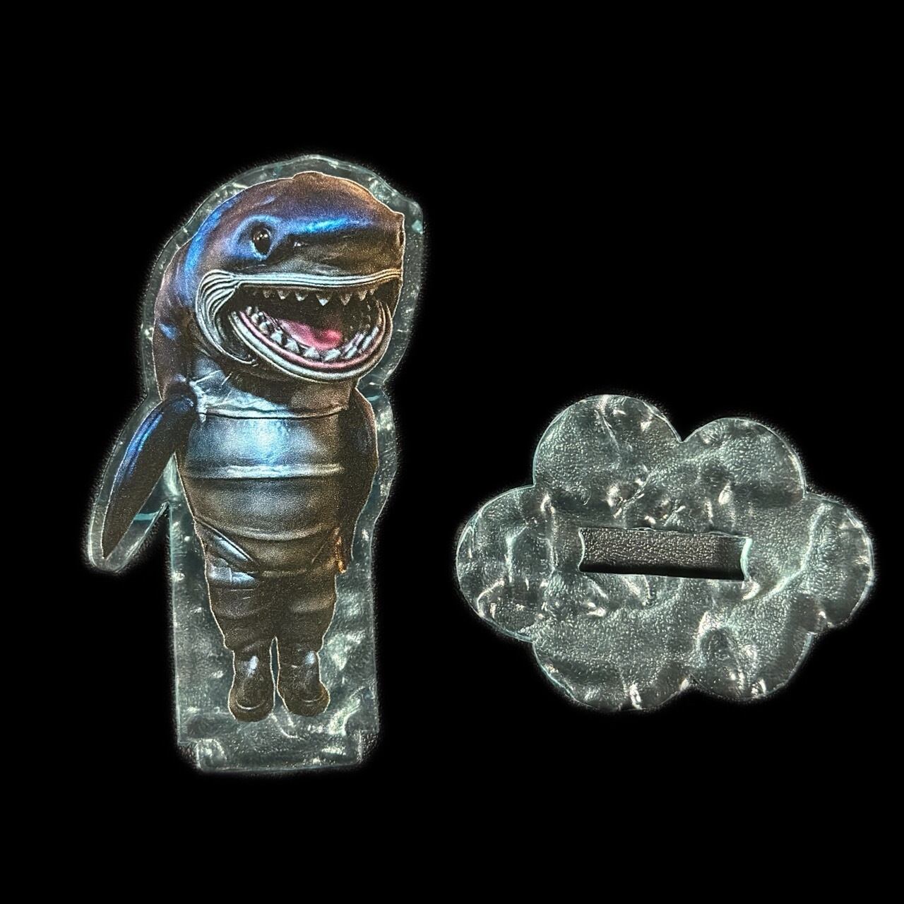 松島トモ子サメ遊戯サメAアクリルスタンド | リバートップオンラインストア