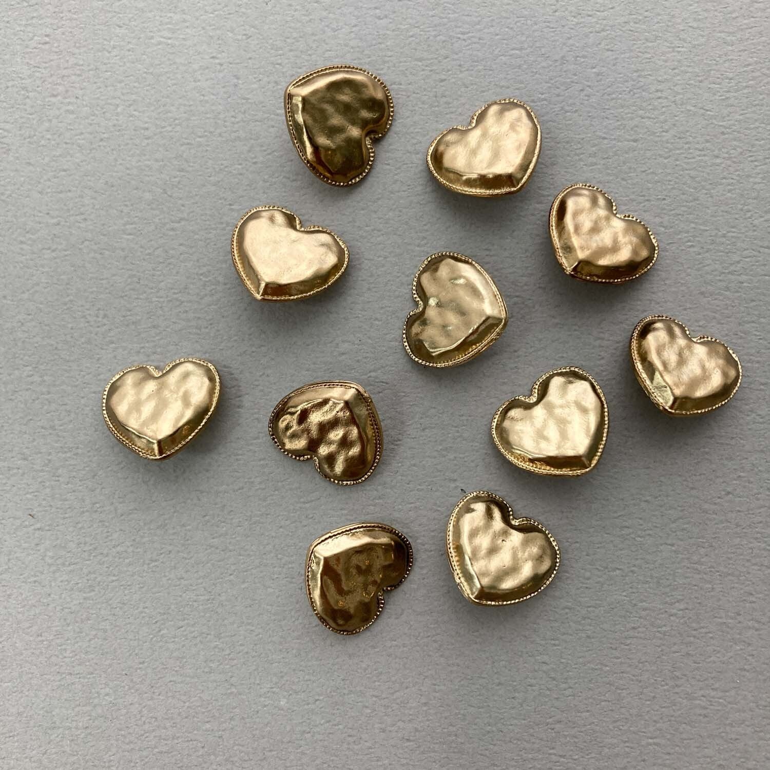 いびつハートメタルボタン（17mm） | Dua-アクセサリーパーツショップ