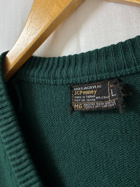 1970's Solid Color V-Neck Sweater "J C Penney"