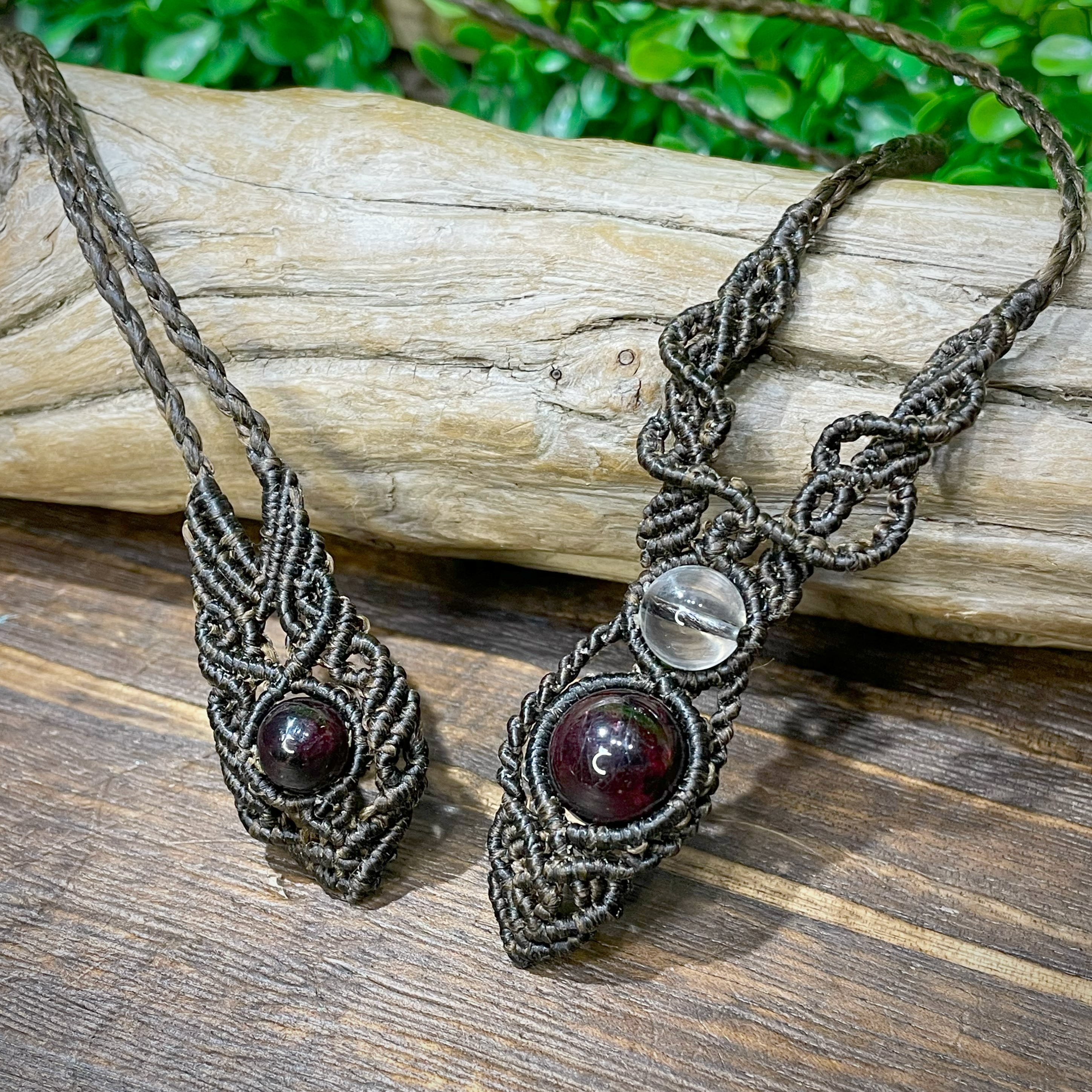 ガーネットマクラメネックレス ガーネット×クォーツ マクラメペンダント T15 | Trickster