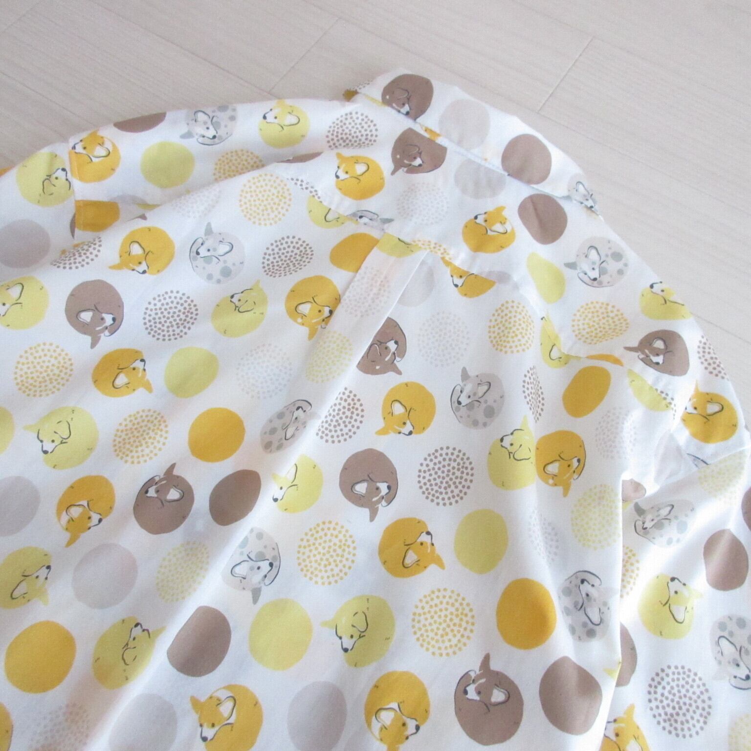 ドットコーギ 男女兼用　総柄シャツ