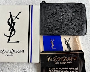 Yves Saint Laurent カサンドラロゴ型押し マルチコインケース ブラック 箱付き