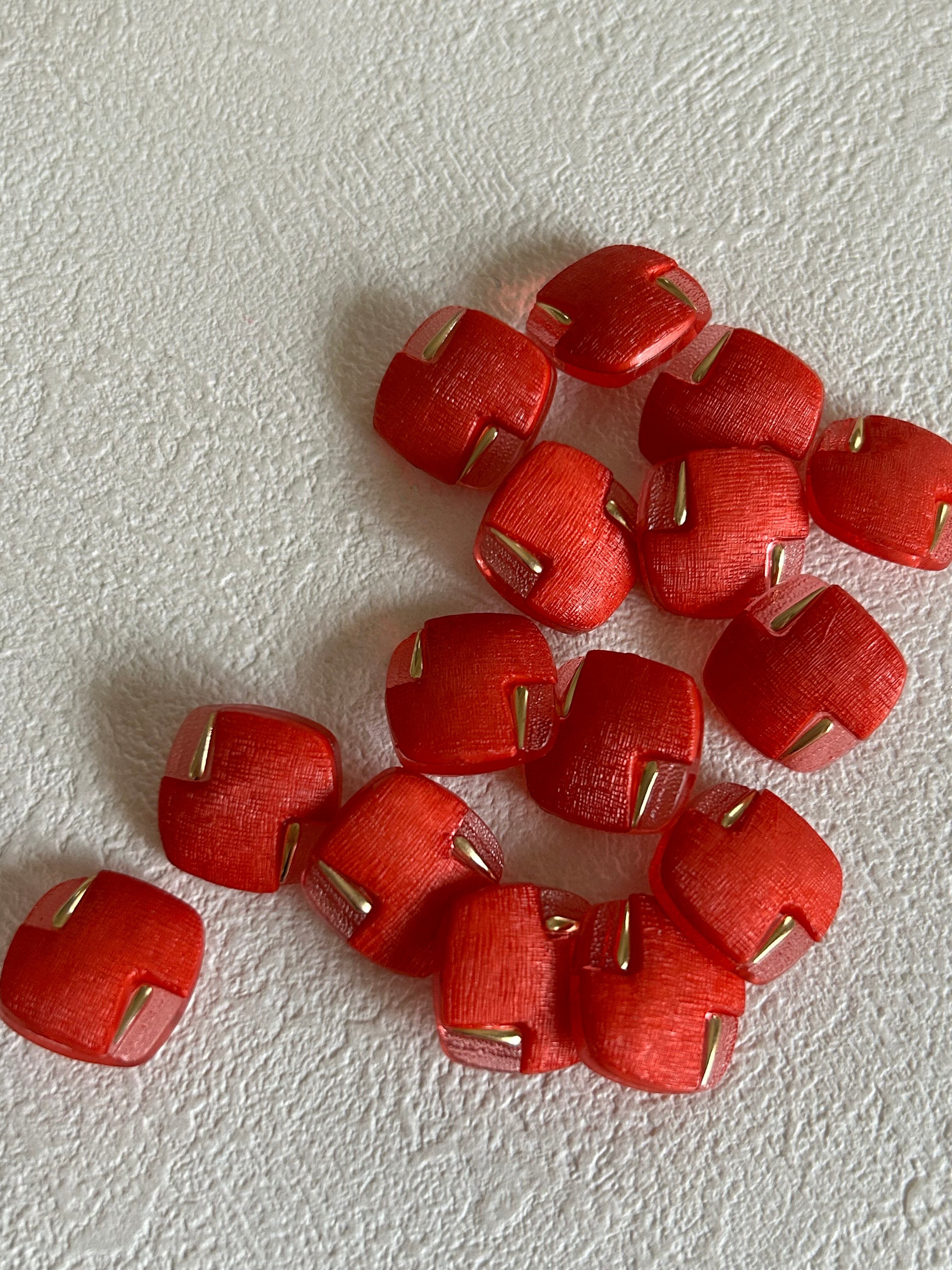Japanese Vintageボタン レトロボタン 角なしスクウェア 16mm レッド×ゴールド アクセサリーパーツ デコレーション材