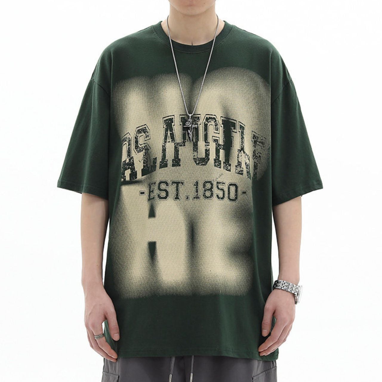 フェードカレッジロゴスプレーグラフィックTシャツ 1col A00035