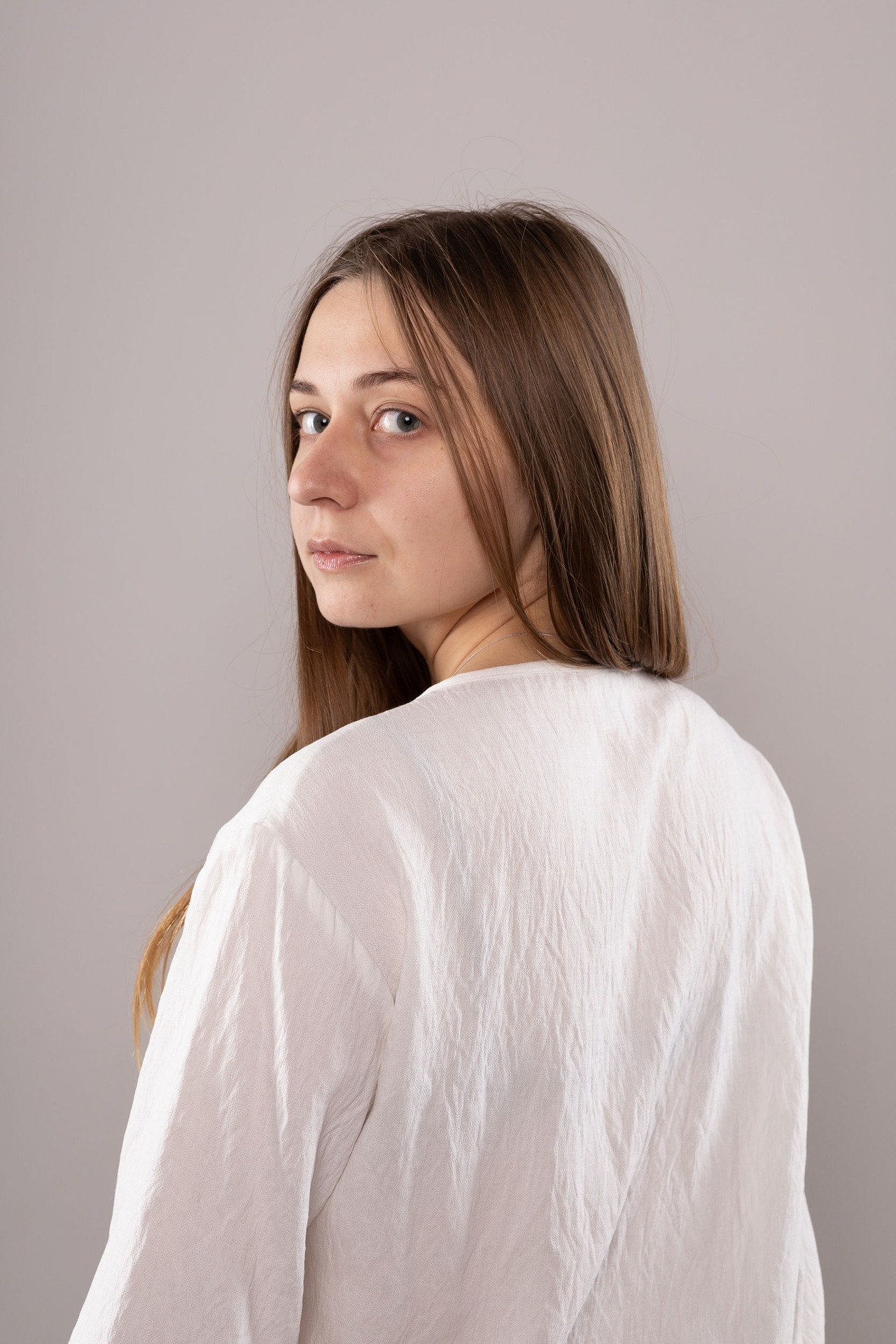 ウクライナ刺繍ヴィシヴァンカ クロスステッチ　手刺繍　ブラウス　麻　レディース・フリーサイズ - 6