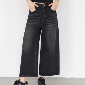 black denim cropped length PANTS　v-675