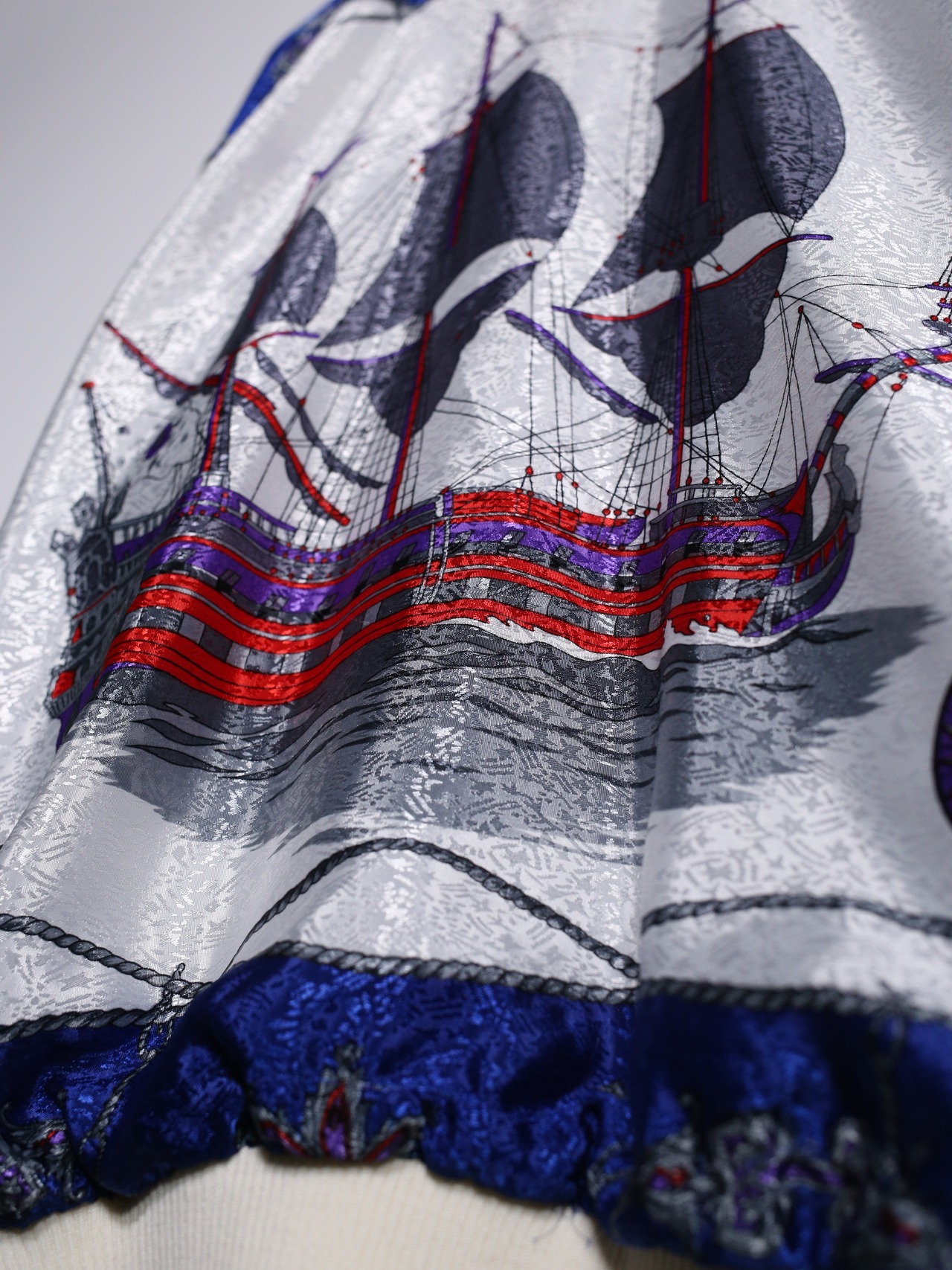 gloss fabric beautiful ship graphic over silhouette jacket - 17