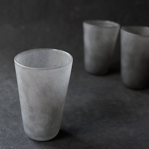 奥平明子 Akiko Okudaira 石コップ グレイ 11-1