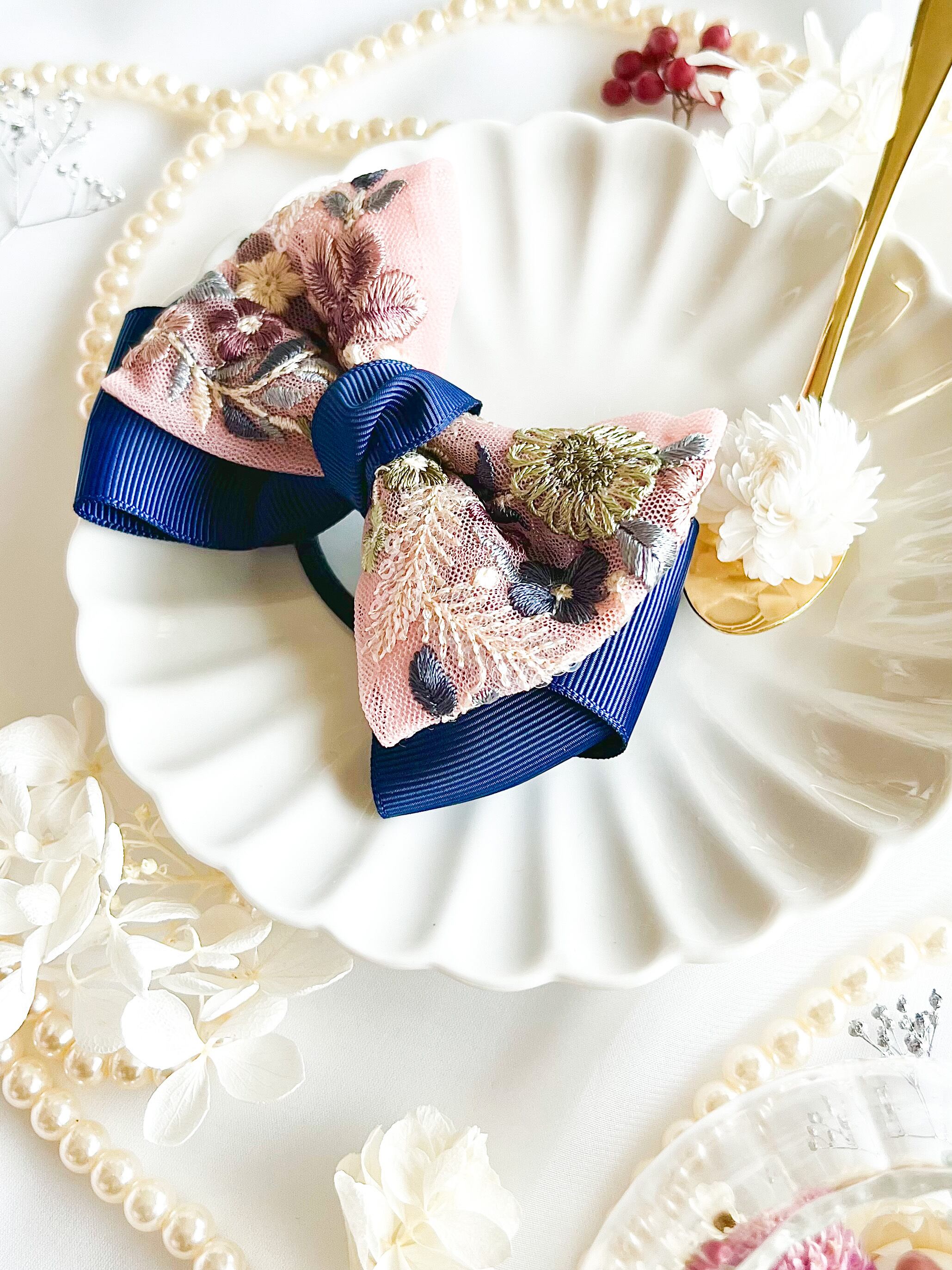 インド刺繍リボン使用♡ネイビーのヘアゴム | LillyRibbons